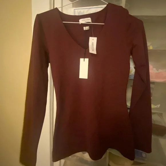 Aritzia Contour Long Sleeve Top - Picture 2 of 5